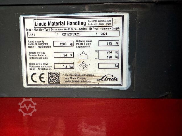 Hochhubwagen Linde L12 [ID: 410]