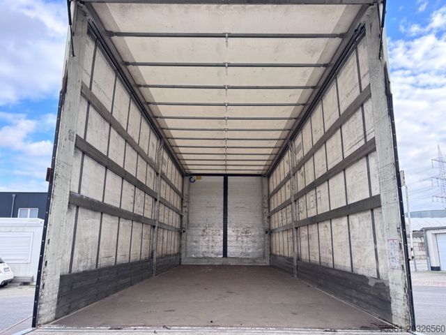 Flatbed truck with tarp DAF LF 320 Sleeper Cab Pritsche & Plane mit LBW E6