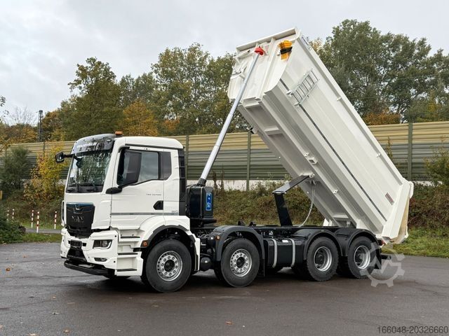 Tipper truck MAN TGS 35.480 BB 8X4 Mulden Kipper 5X Vorhanden