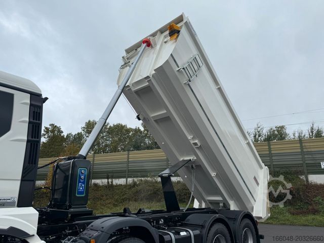Tipper truck MAN TGS 35.480 BB 8X4 Mulden Kipper 5X Vorhanden