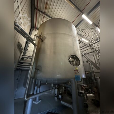 25000 Liter temperierbare Lagertanks aus V4A mit vollverschweißtem Isomantel Behälterbau Bader GmbH 9862