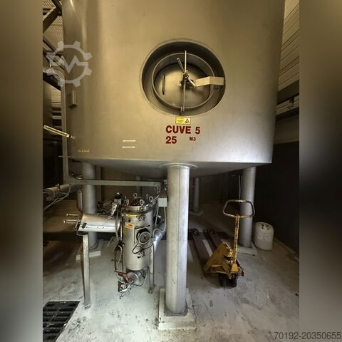 25000 Liter temperierbare Lagertanks aus V4A mit vollverschweißtem Isomantel Behälterbau Bader GmbH 9862
