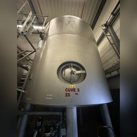 25000 Liter temperierbare Lagertanks aus V4A mit vollverschweißtem Isomantel Behälterbau Bader GmbH 9862