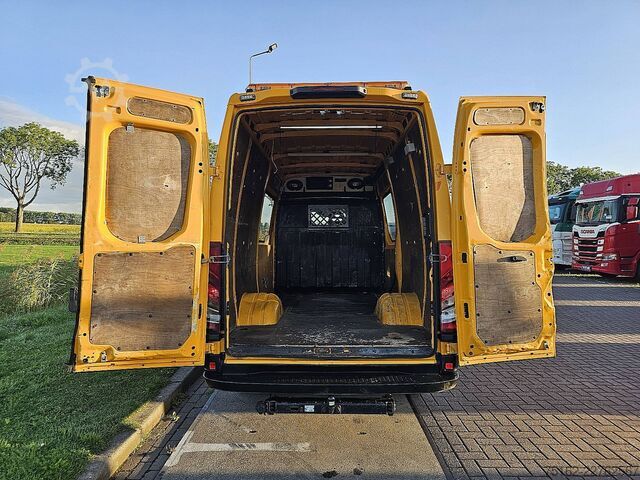 High-roof van IVECO DAILY 35C16 DL AUT. L2H2