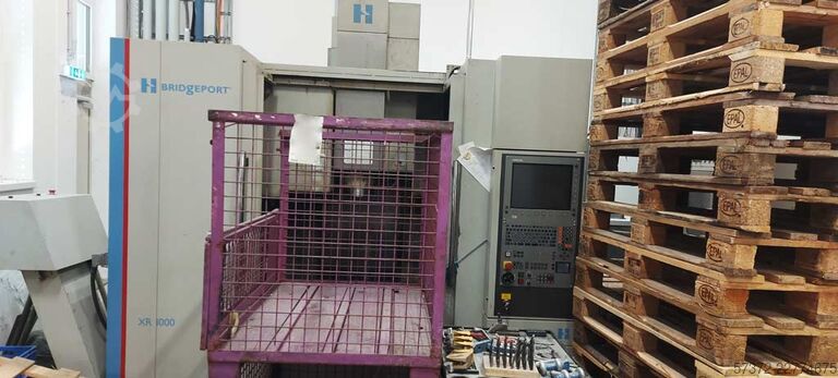 Vertikales Bearbeitungszentrum Bridgeport XR 1000
