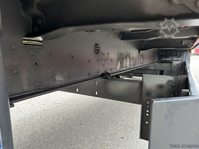 Koffer Schmitz Cargobull SCB S3B / Box Trailer / 2x Liftaxle / APK TUV 0...