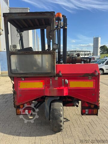 Mitnahmegabelstapler Moffet M7 27.4W **KOOIAAP-MOFFET 2700KG