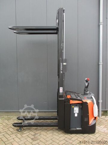 Hochhubwagen BT SPE200D