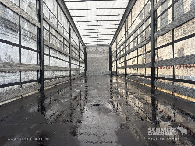 Auflieger mit Pritsche & Plane Schmitz Cargobull Semitrailer Curtainsider Mega