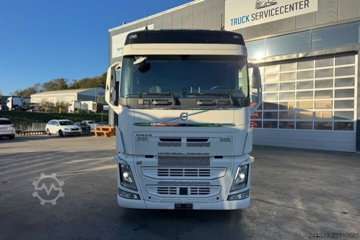 Refrigerated truck VOLVO FH-460 6x2 Mitsubishi Frigo