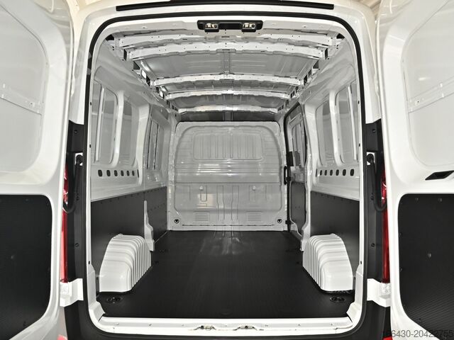 Minibus Maxus DELIVER 9