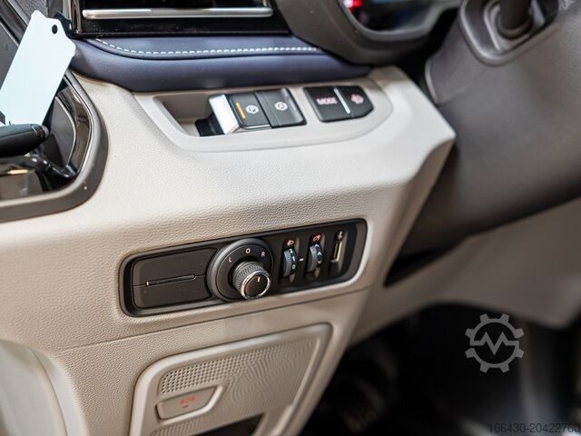 Panel van Maxus DELIVER 7