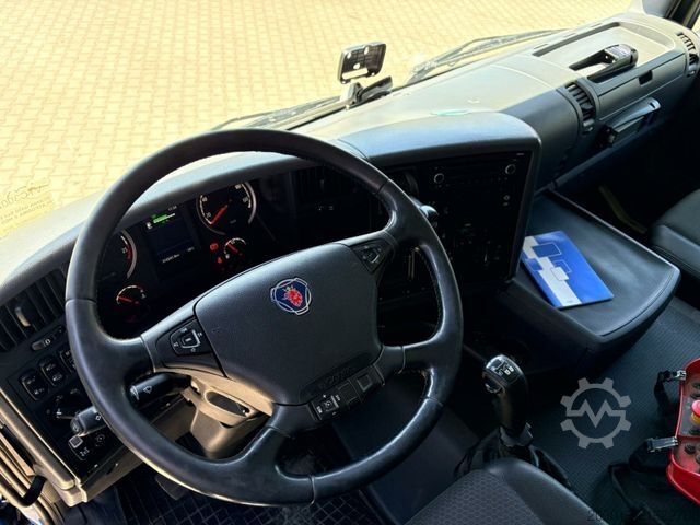 Flatbed truck SCANIA G450 8x4 Pritsche mit Kran Palfinger PK76002 EH