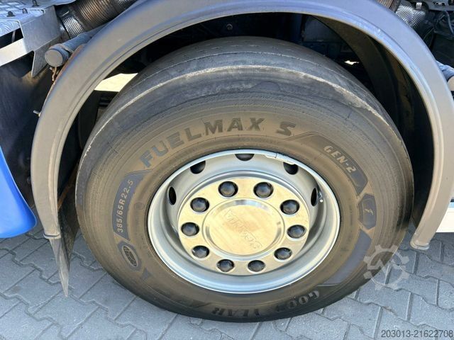 Flatbed truck SCANIA G450 8x4 Pritsche mit Kran Palfinger PK76002 EH