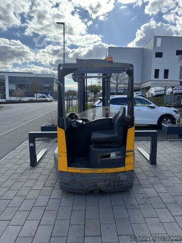 Vierwege-Schubmaststapler Jungheinrich ETV Q 20