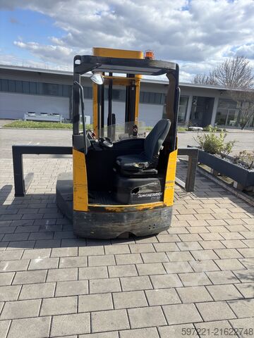 Schubmaststapler Jungheinrich ETV Q 20