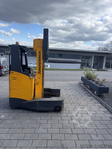 Schubmaststapler Jungheinrich ETV Q 20