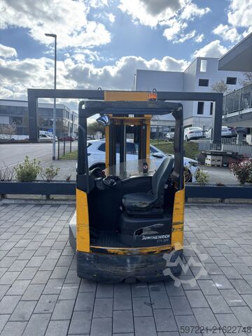 Schubmaststapler Jungheinrich ETV Q 20