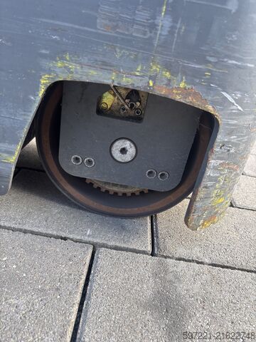 Schubmaststapler Jungheinrich ETV Q 20