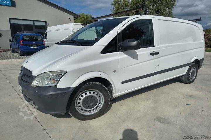 Panel van Mercedes-Benz 220 110 CDI