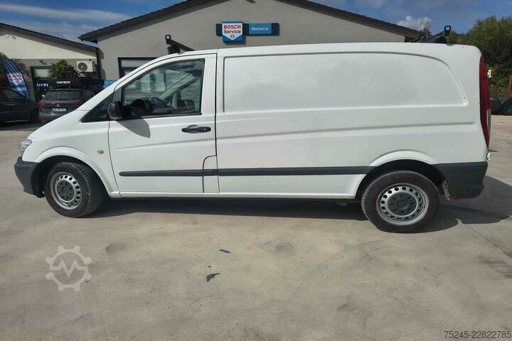 Panel van Mercedes-Benz 220 110 CDI