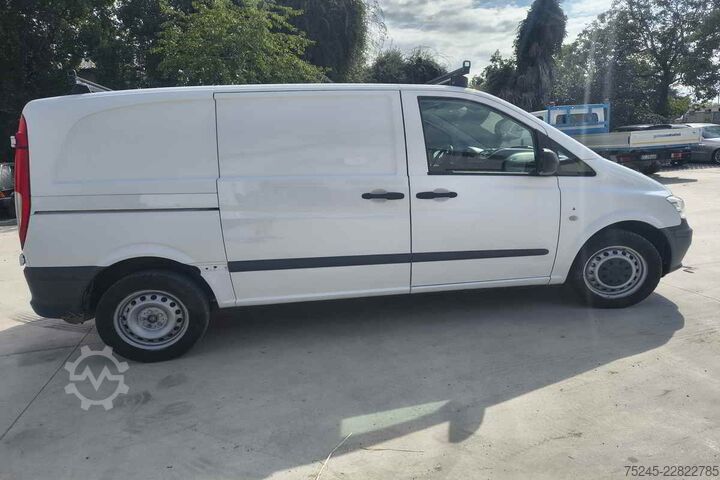 Panel van Mercedes-Benz 220 110 CDI