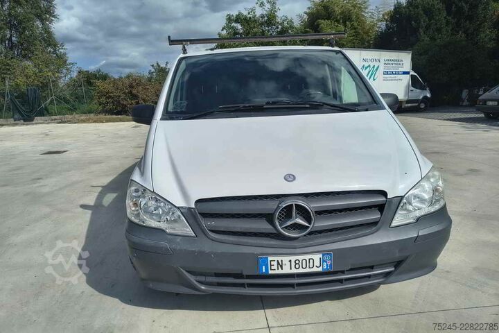 Panel van Mercedes-Benz 220 110 CDI