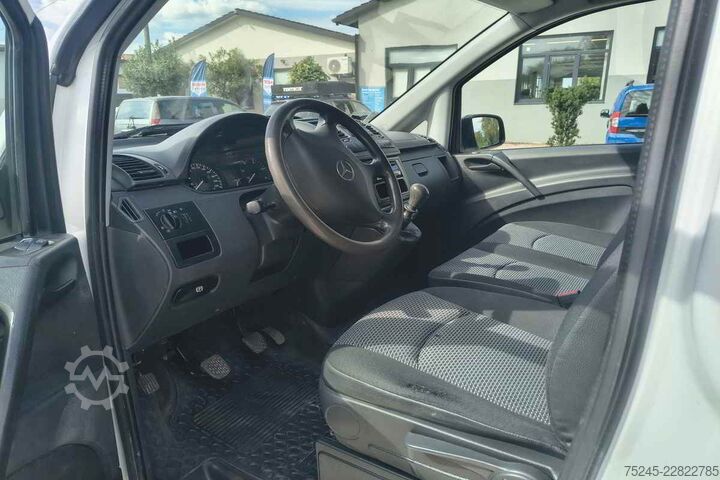 Panel van Mercedes-Benz 220 110 CDI