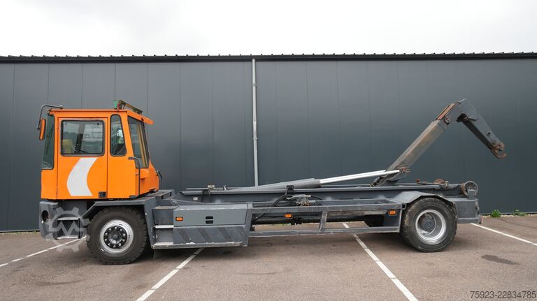 Hakenarmsystem Kalmar TTX182AL terminal truck container hook-arm syst...