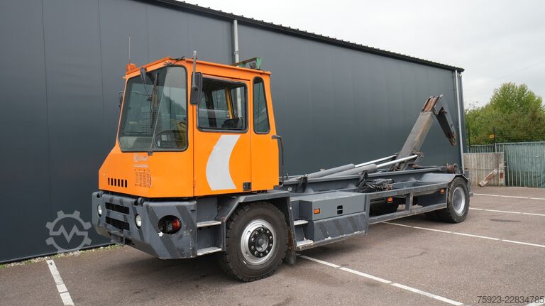 Hakenarmsystem Kalmar TTX182AL terminal truck container hook-arm syst...