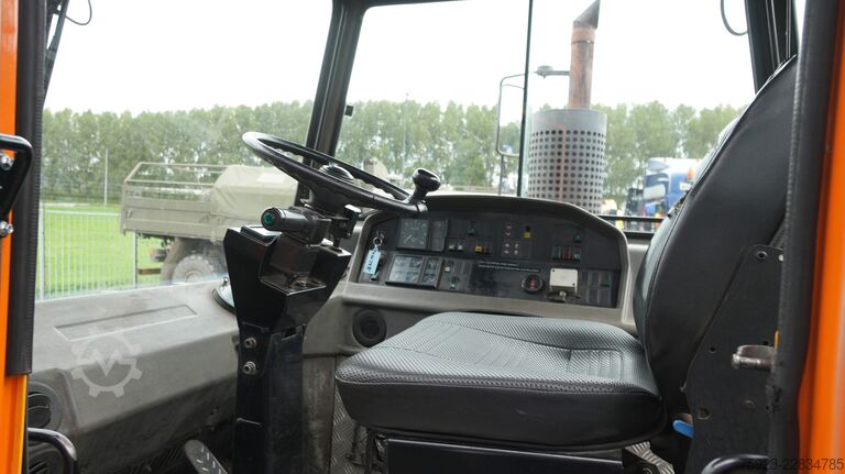 Hakenarmsystem Kalmar TTX182AL terminal truck container hook-arm syst...