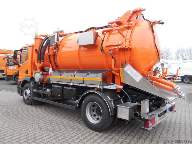 Saugwagen MAN TGM 18.320 4x2 BL / Faros 11/1 piston