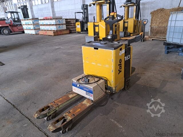 Gabelhubwagen mit Plattform No 02 Yale M Yale MP 20 X