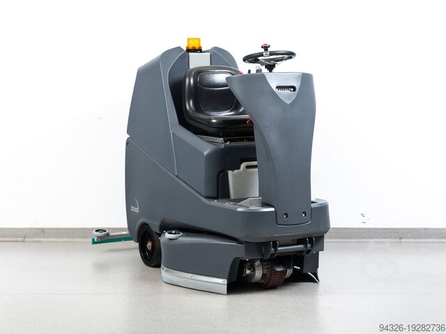 Floor CLeaner Numatic TTV NEW BATTERIES Numatic TTV 678G/400T - 2017y - 461mth