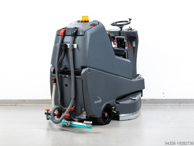 Floor CLeaner Numatic TTV NEW BATTERIES Numatic TTV 678G/400T - 2017y - 461mth