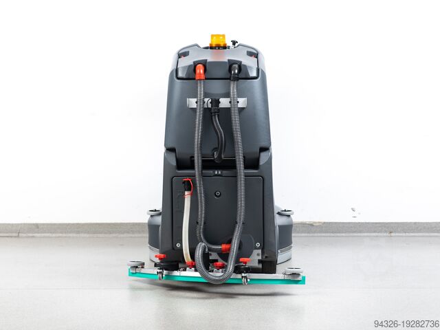 Floor CLeaner Numatic TTV NEW BATTERIES Numatic TTV 678G/400T - 2017y - 461mth