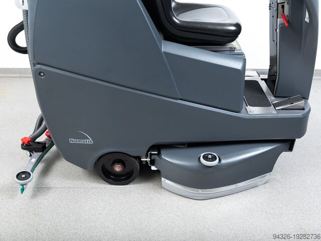 Floor CLeaner Numatic TTV NEW BATTERIES Numatic TTV 678G/400T - 2017y - 461mth