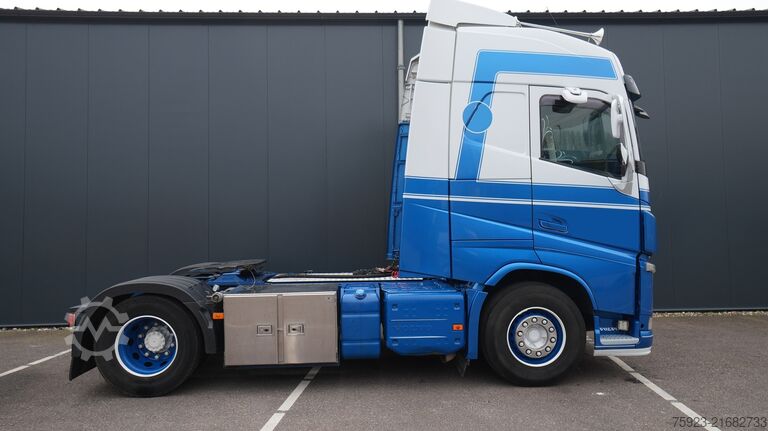 Standard-SZM Volvo FH 460 Globetrotter Tractor unit