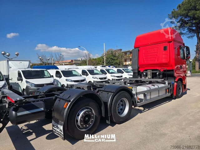 Truck chassis Iveco SWAY 480 MOTRICE 3 ASSI 12/2021