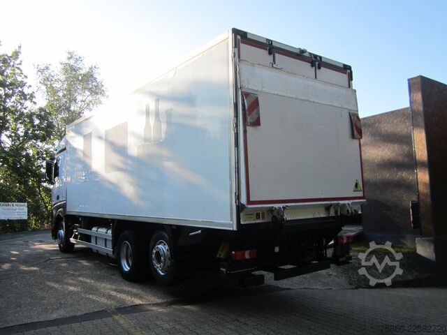 Truck with refrigerated box Mercedes-Benz 2542 Actros Tiefkühl 1. Hand Fernverkehr