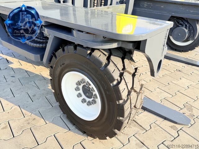 4-way forklift Combilift C3000XL GAS DUPLEX 4550 FORK POSITIONER
