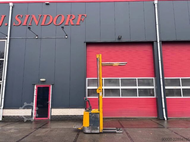 Stacker Jungheinrich WP 12S