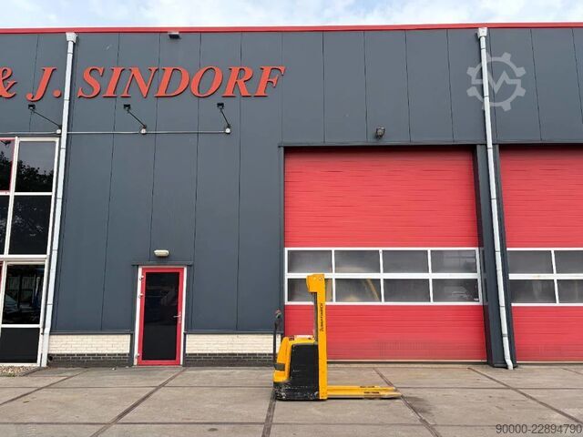 Stacker Jungheinrich EJC 216