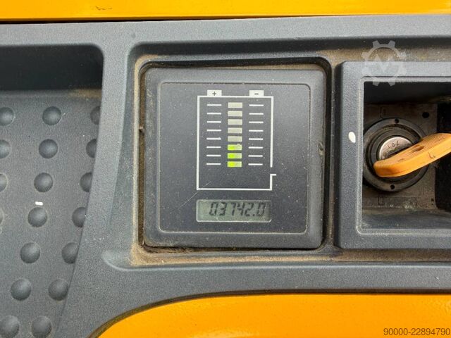 Stacker Jungheinrich EJC 216