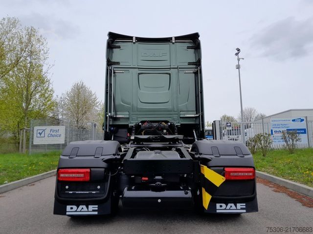 Standard tractor unit DAF FT XG+ 530