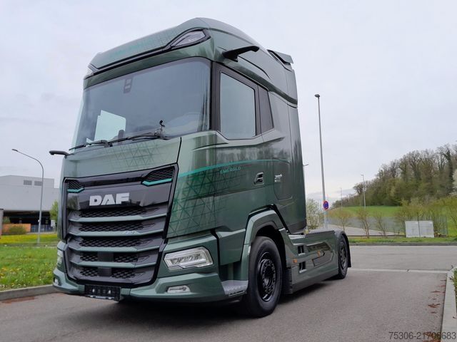 Standard tractor unit DAF FT XG+ 530
