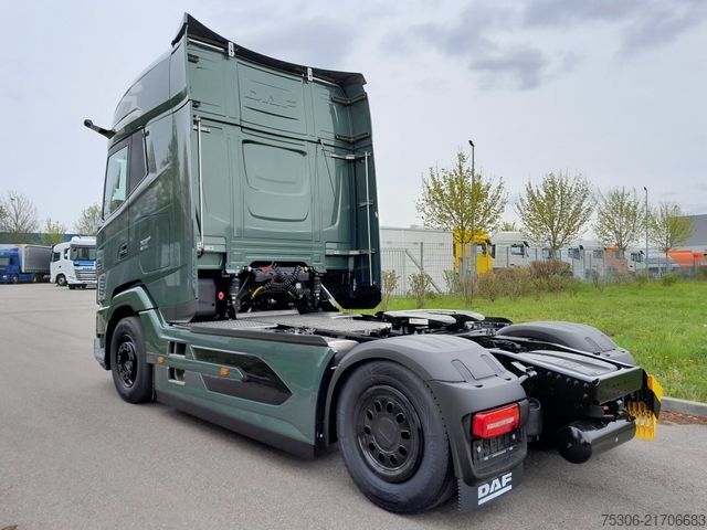 Standard tractor unit DAF FT XG+ 530