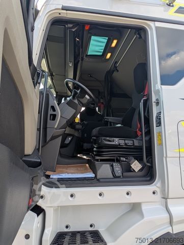 Standard tractor unit MAN TGX 18.520 BL SA 4x4 Hydrodrive, MIETEN?