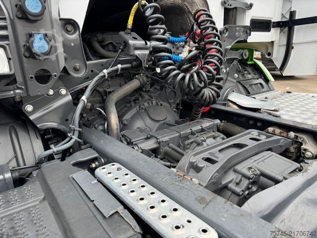 Standard tractor unit SCANIA P 450 * RETARDER  * STANDHEIZUNG * 1 X LIEGE *