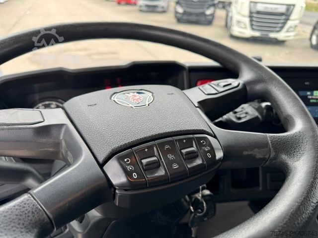 Standard tractor unit SCANIA P 450 * RETARDER * STANDHEIZUNG * 1 X LIEGE *